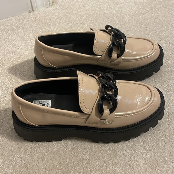 NWOT Dole Vita Mules - Picture 2 of 3